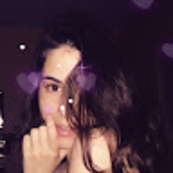 Meet your Posher, Daniela - Picture 1 of 1